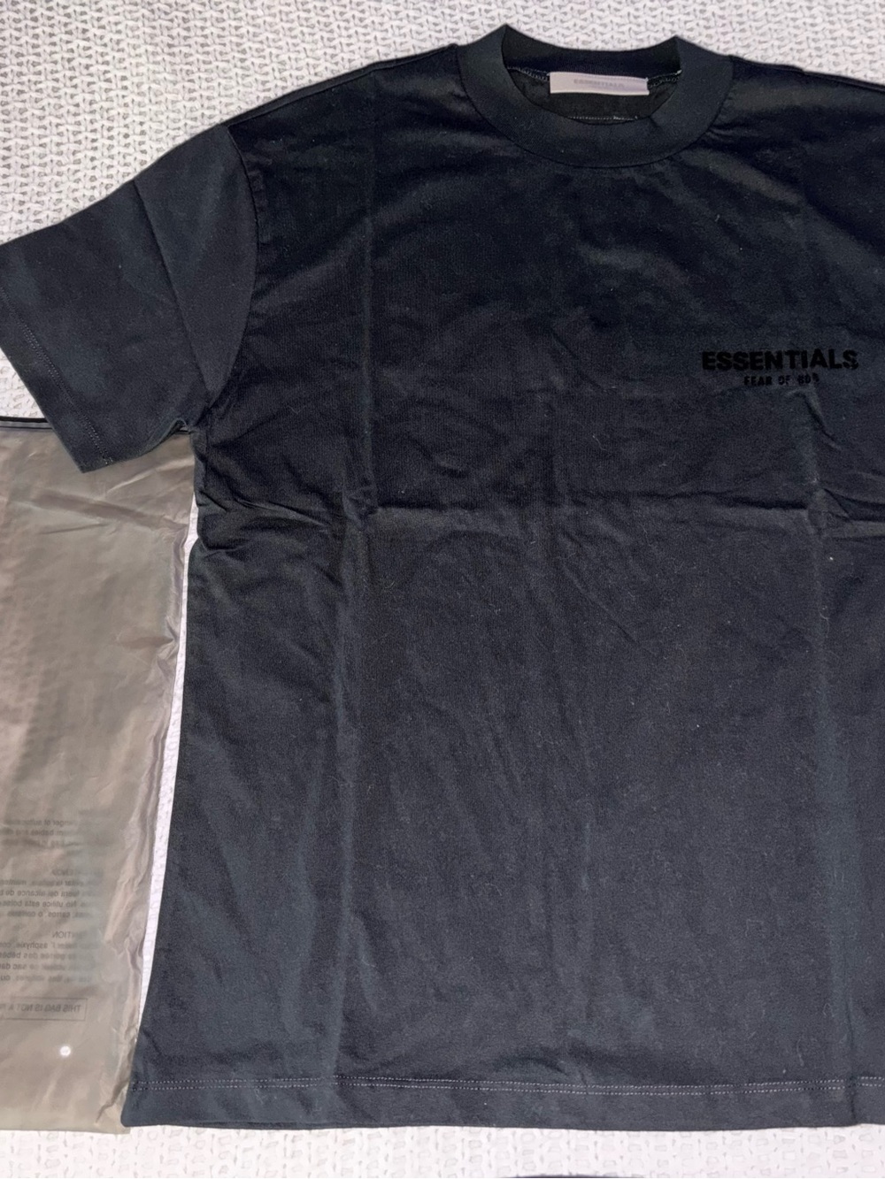 ESSENTIALS Black Tee